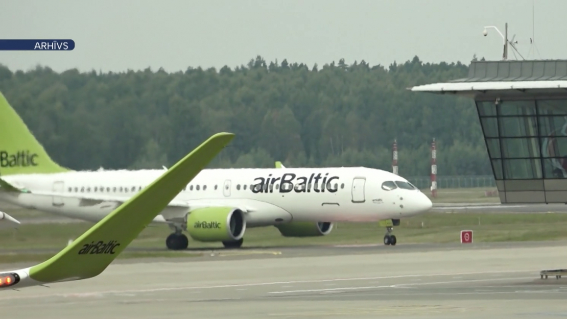 "airBaltic".