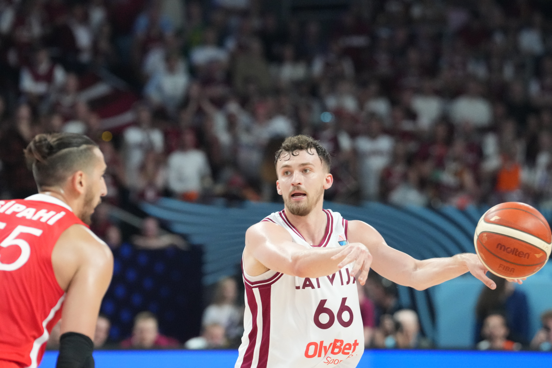 Eiropas čempionāta finālturnīra A apakšgrupas spēle basketbolā vīriešiem starp Latvijas un Turcijas valstsvienībām. Kristers Zoriks.