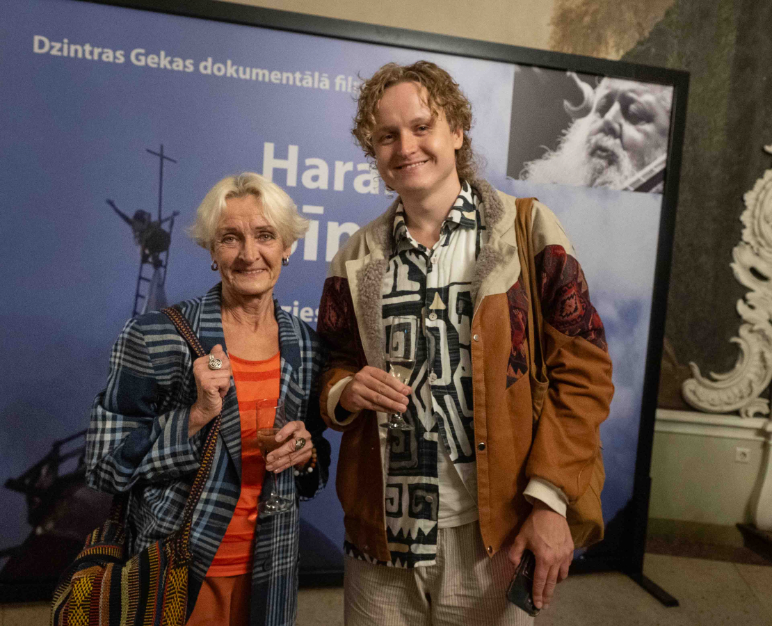 Dokumentālās filmas “Haralds Sīmanis. Dziesminieks un jumiķis” pirmizrādē.