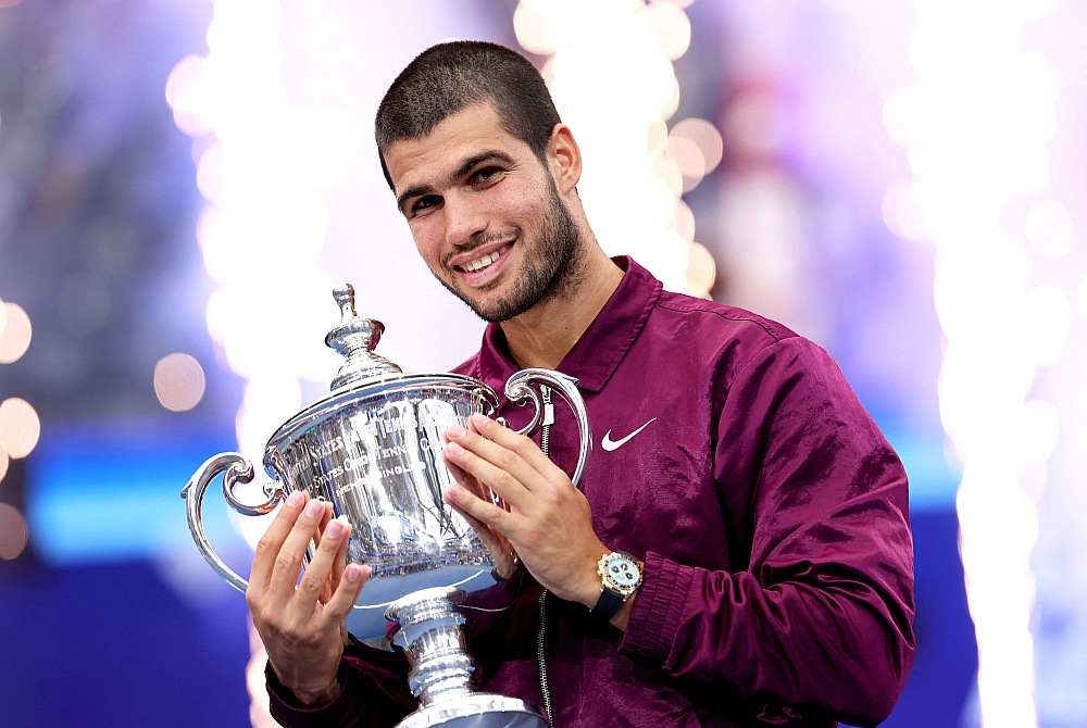 Karloss Alkarass otro reizi izcīnījis ASV atklātā tenisa čempionāta galveno balvu, bet kopā viņam nu jau seši "Grand Slam" turnīru uzvarētāja tituli.