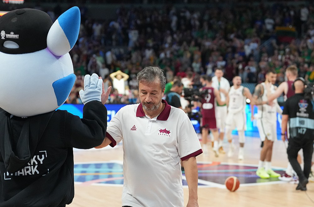Lukam Banki darbu pie Latvijas izlases stūres nācās pabeigt ar nokārtu galvu, neatrodot pareizo formulu, kas Eiropas čempionātā Rīgā uzlabotu sniegumu aizsardzībā.