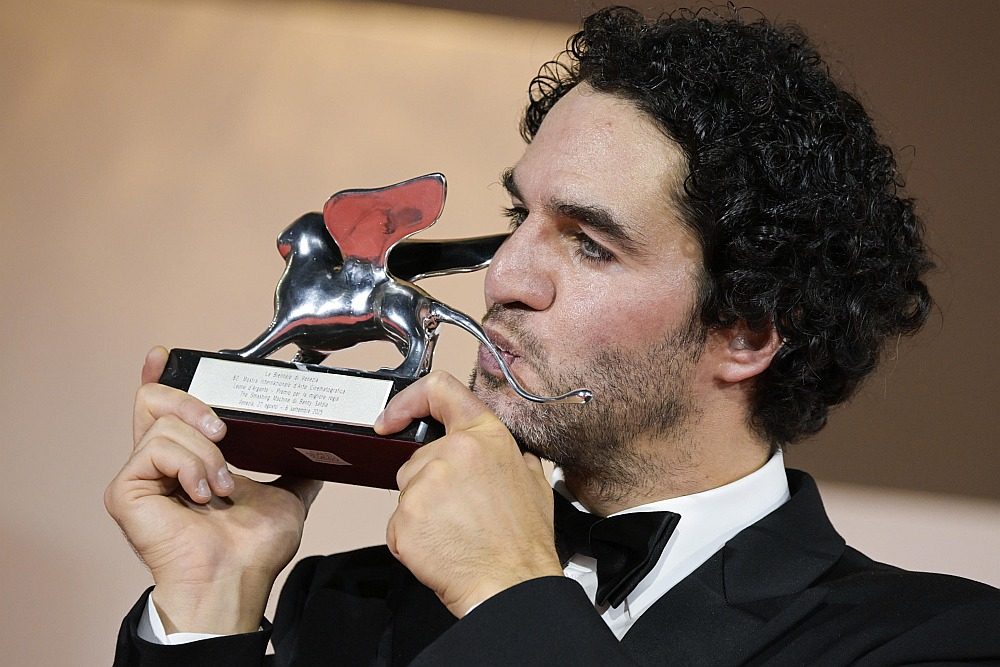 Benny Safdie kļuva par Gada režisoru par filmu "The Smashing Machine" (ASV).