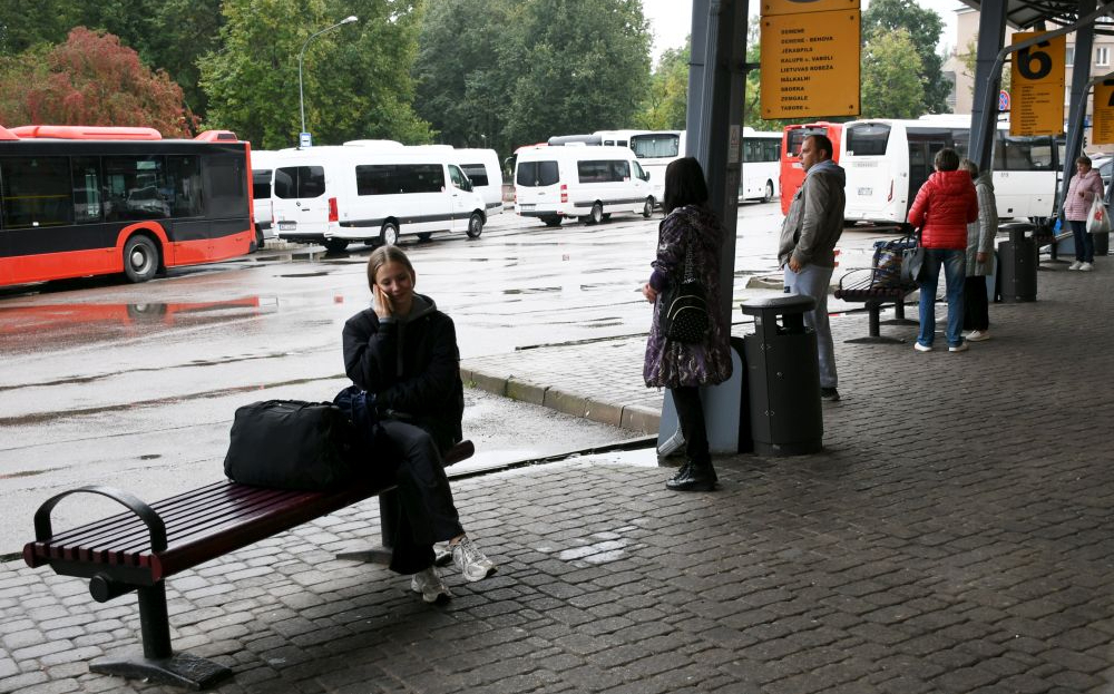 Daugavpils autoosta laikā, kad notiek pasažieru pārvadātāju rīkotā protesta akcija "Viena stunda bez sabiedriskā transporta", lai pievērstu uzmanību nepietiekamam finansējumam sabiedriskātransporta nozarē.