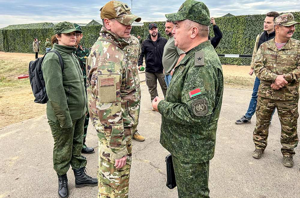 ASV armijas virsnieku viesošanās Krievijas un Baltkrievijas karaspēlēs "Zapad 2025" izrādījās negaidīta, jo amerikāņu novērotāji Krievijas militārajās mācībās nebija fiksēta gadiem.