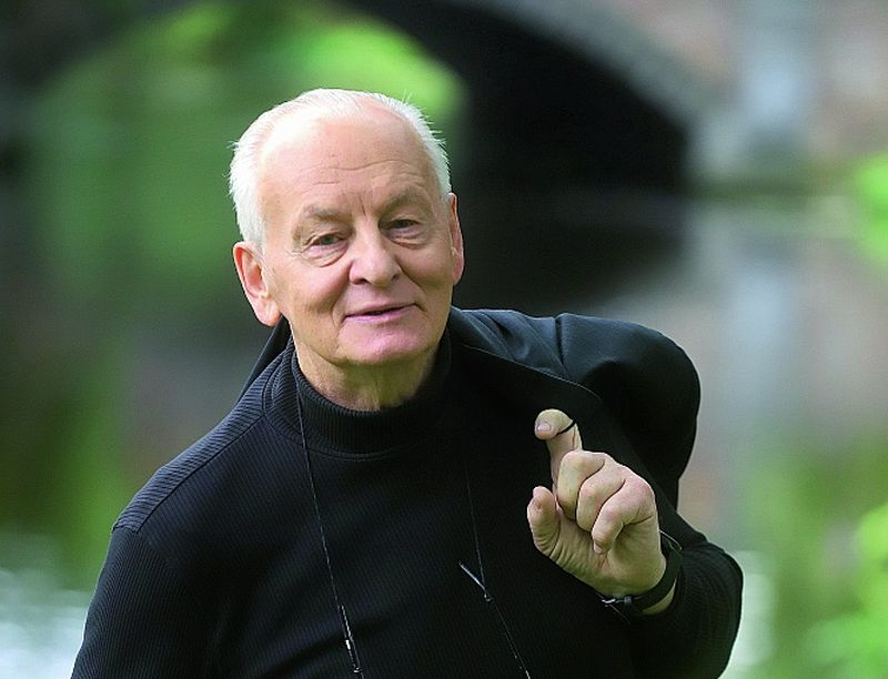 Voldemārs Šoriņš: "Esmu ļoti laimīgs, ka Nacionālais teātris ir mana pirmā un vienīgā darbavieta. Kaut arī mans raksturs prasa mainību, ko teātris dod, jo tajā vienmēr notiek kaut kas jauns, man tomēr gribējies arī drošības sajūtu."