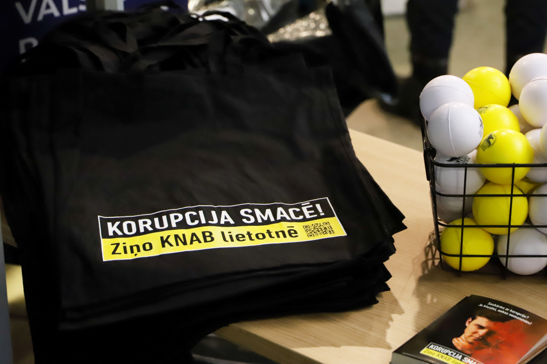 KNAB. Korupcija.