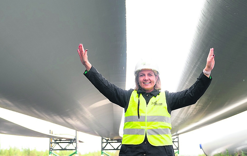 "Mūsu mērķis ir ne tikai sabūvēt pēc iespējas vairāk vēja elektrostacijas, bet arī radīt arvien vairāk labi apmaksātas darba vietas, kāpināt Latvijas IKP," saka Ilvija Boreiko, AS "Latvenergo" valdes locekle un attīstības direktore.