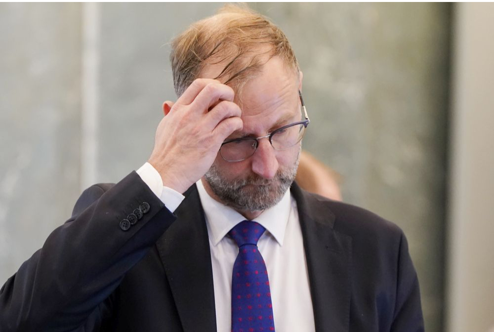Satiksmes ministrs Atis Švinka.