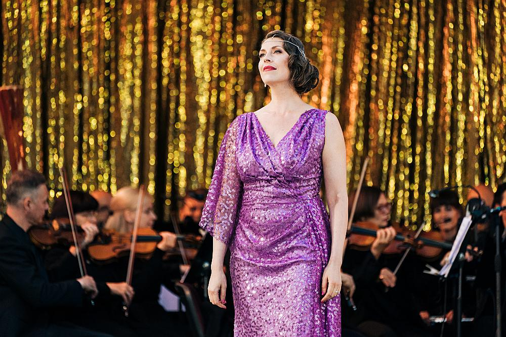 Dziedātāja Antra Jankovska šovasar Operetes festivālā Ikšķilē.