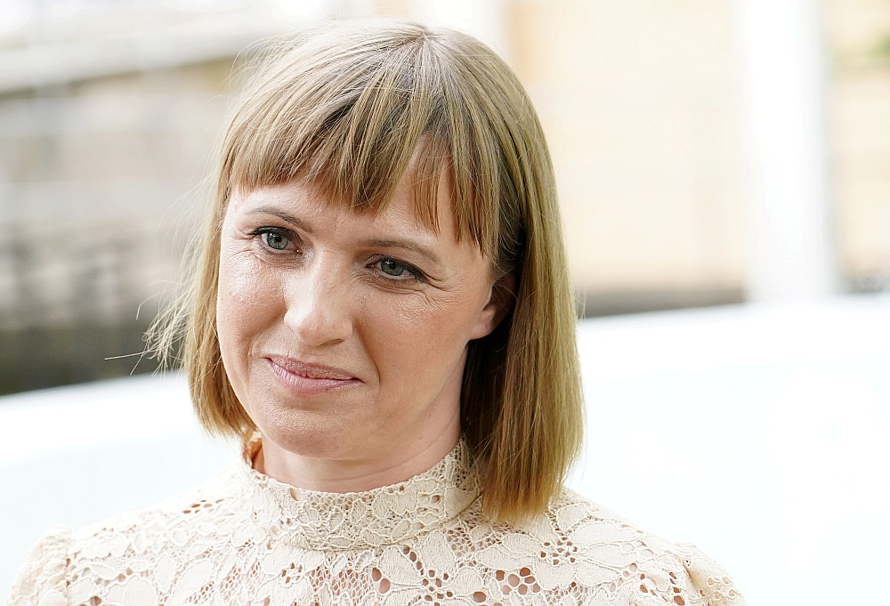 Inese Pudža: "Teātrī strādājot, aktieri lielākoties izmanto vai lieto, un, lai gan šie ir ļoti nepatīkami vārdi, tam grūti piemeklēt citus."