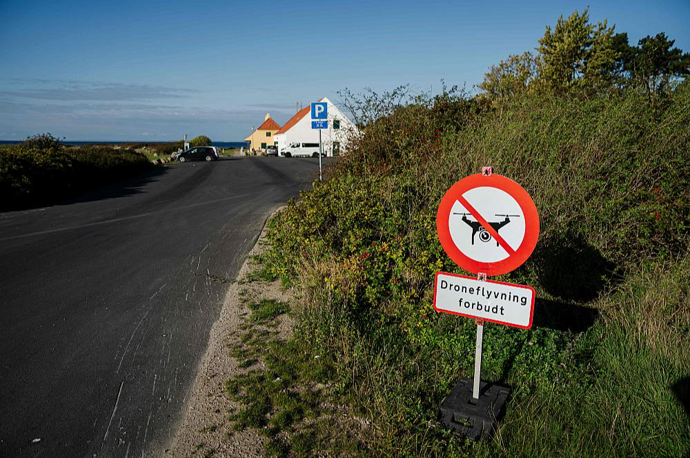 Eiropas valstu neformālās sanāksmes dēļ Dānijā kopš svētdienas ieviests civilo dronu lidojumu aizliegums.