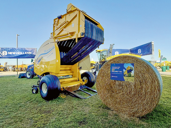'New Holland Roll-Belt 561'prese.