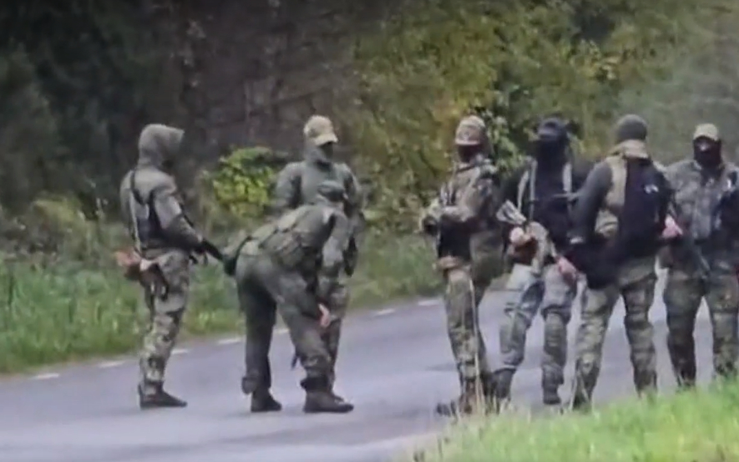 Krievijas pastiprinātas militārās klātbūtnes dēļ Igaunija slēdz satiksmi pa "Sātses zābaku".