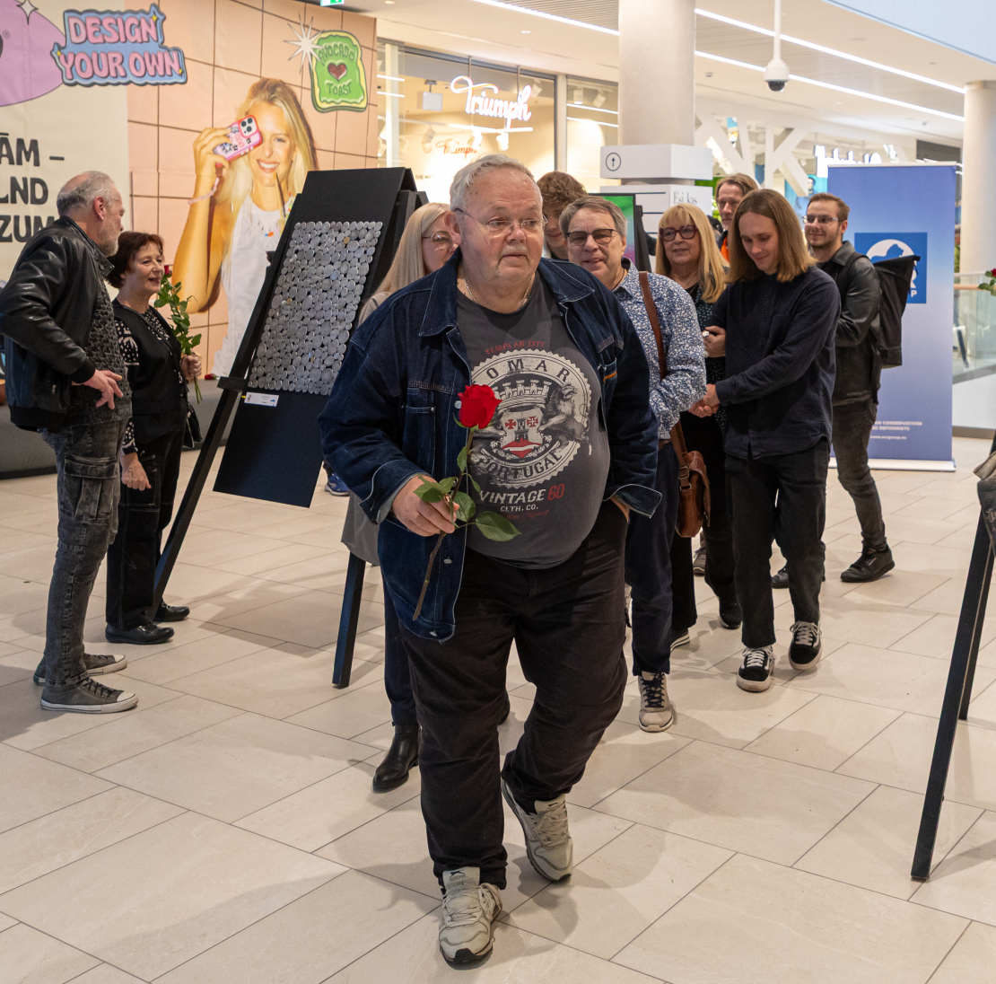 Festivāla "BILDES" izstādes "PUNKTOJAM!" atklāšana.