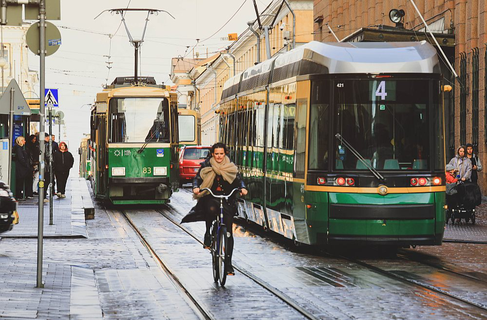 Vidēji gada laikā avārijās Helsinkos mirst 4–6 cilvēkiu. Izņēmums nebūs arī šis gads, lai arī vēl vasaras vidū somiem bija pamats cerēt uz ievērojamiem uzlabojumiem šajā statistikā.