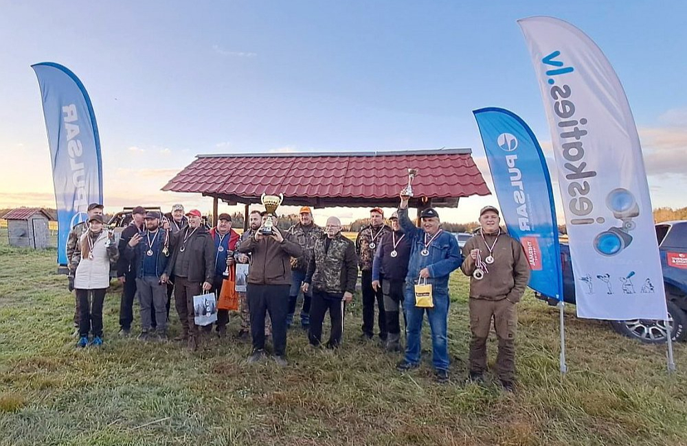 Sacensību uzvarētāji noskaidroti! Pirmā vieta kolektīvam "Vientuļie vilki", otrajā ierindojas "Šķilbēnu" kolektīva mednieki, bet trešo vietu izcīnījis kolektīvs "Bebrītis 1".