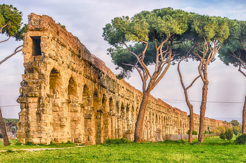 Akvedukta paliekas Romā.