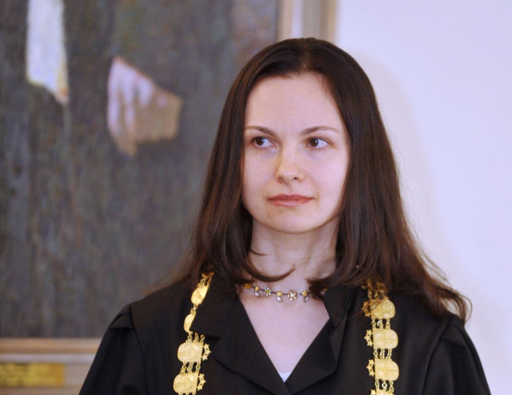 Lala Apšeniece.