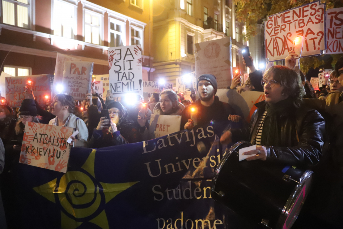 Protests pret izstāšanos no Stambulas konvencijas.