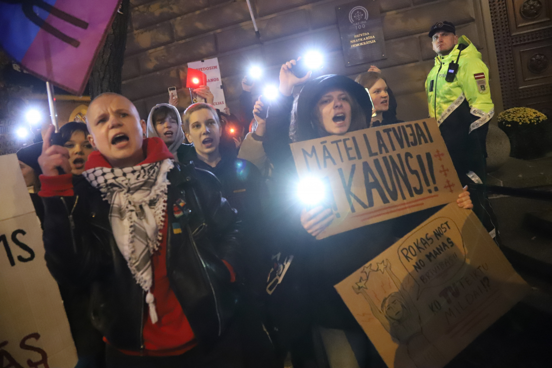 Protests pret izstāšanos no Stambulas konvencijas.