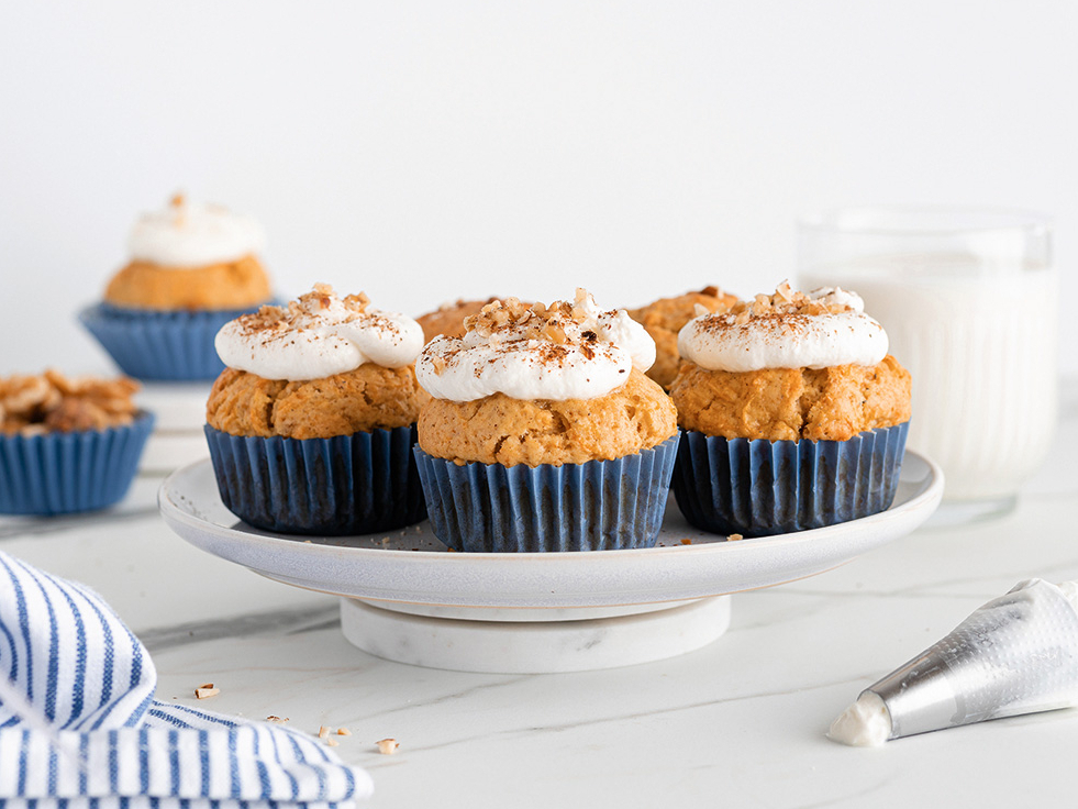 Selerijas un lazdu riekstu mafini.