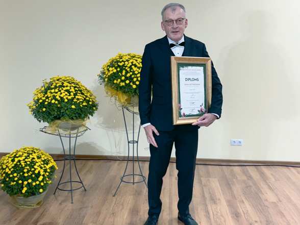 Zemnieku saimniecības "Kalna Smīdes 1" saimnieks Jānis Sietiņsons.