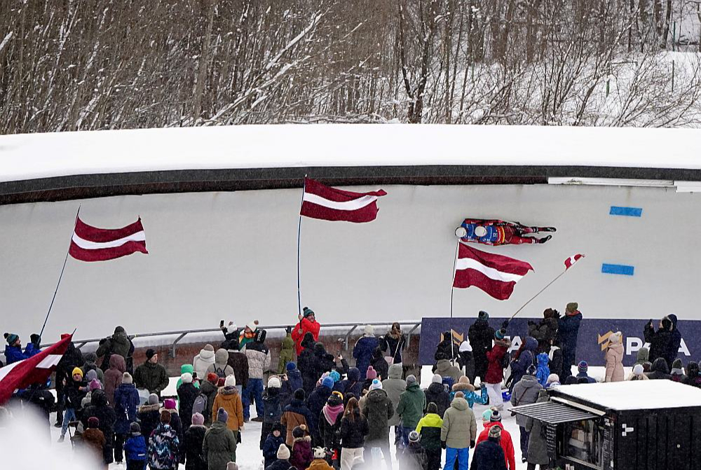 Tas būtu absurds, ja valsts uzturētajā Siguldas kamaniņu un bobsleja trasē šajā ziemas sezonā startētu agresorvalsts Krievijas sportisti, kuriem piešķirts neitrālā atlēta statuss.