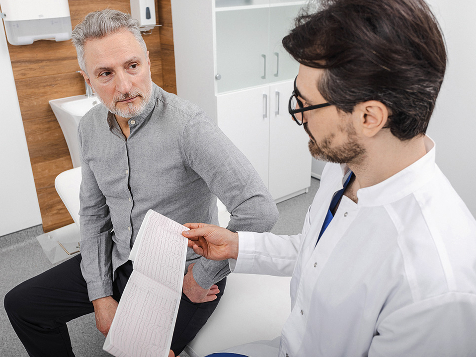 Rūpējoties par sirds veselību, pie kardiologa vai ģimenes ārsta jākonsultējas visiem vīriešiem ap 40 un sievietēm ap 50 gadiem.