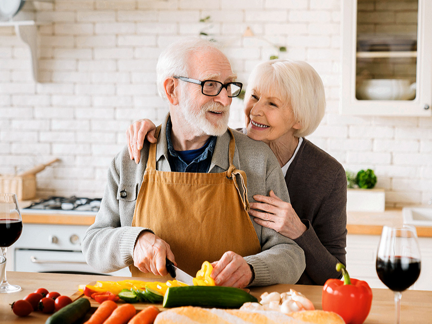 Katru dienu vajadzētu ēst dārzeņus, jo tie satur šķiedrvielas, minerālvielas un vitamīnus. 