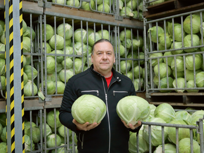 SIA "Garīši" saimnieks Jānis Čaročinskis 30 gadu laikā kopā ar ģimeni un saimniecības vadības komandu Vārmē izveidojis vienu no valstī lielākajiem dārzeņu audzēšanas un pārstrādes uzņēmumiem.