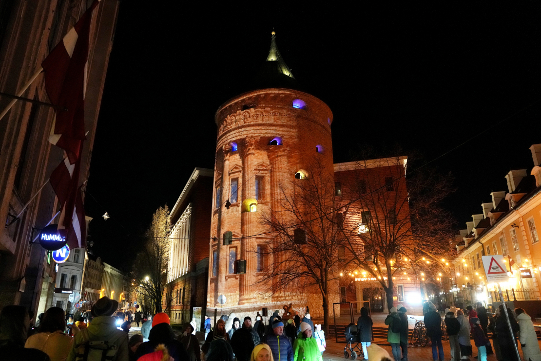 Gaismas festivāls "Staro Rīga 2025".