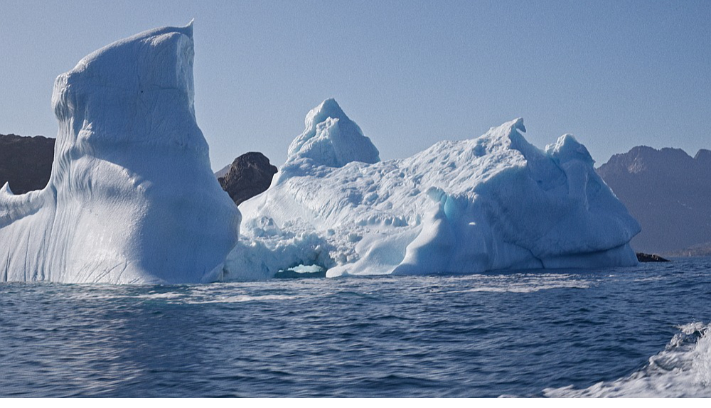 Grenlandes ledus sega ir otra lielākā pasaulē aiz Antarktīdas.