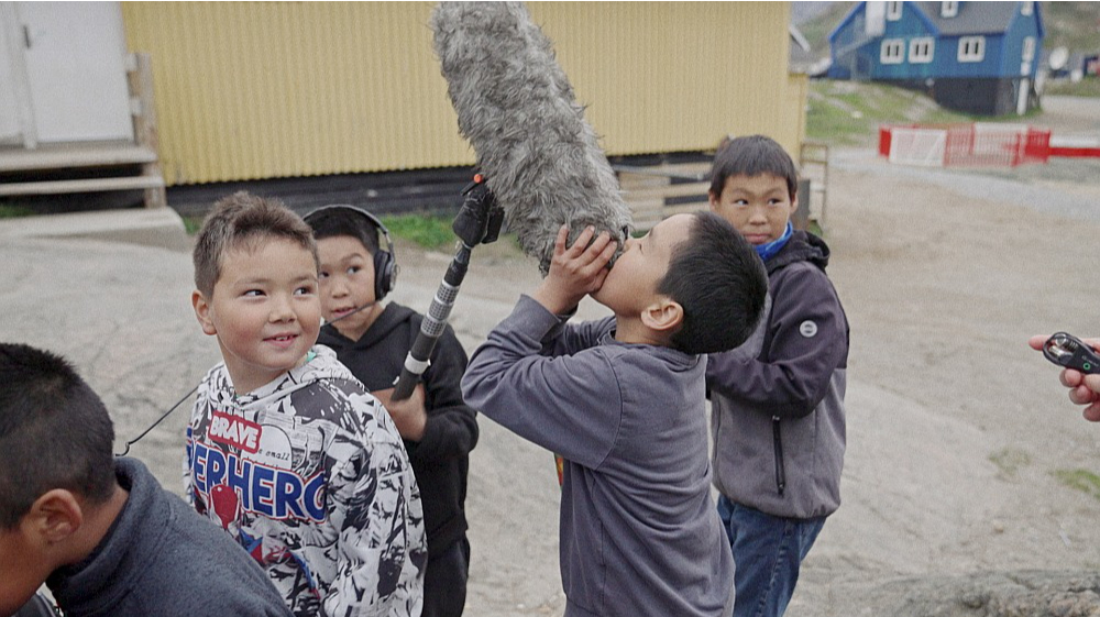 Par dzīvi Grenlandē Ainārs Zariņš sadarbībā ar "Vides filmu studiju" veido filmu.