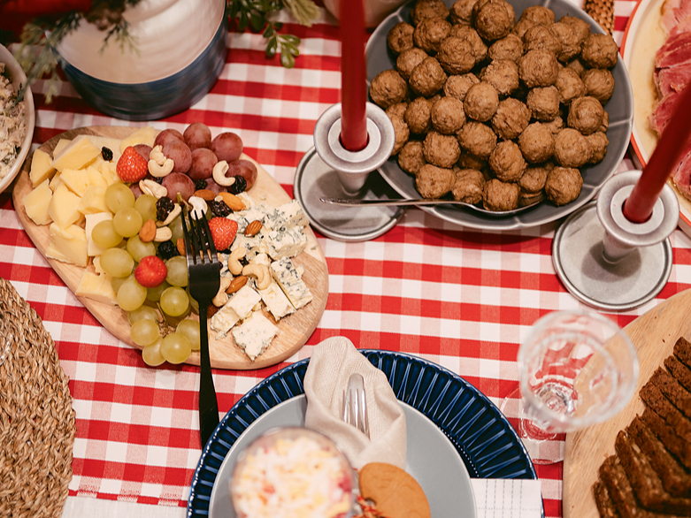 Gaļas bumbiņas zviedru gaumē.