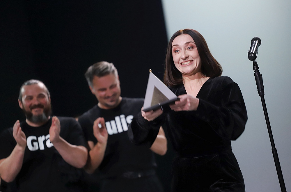 Jana Ļisova saņēma Gada aktrises titulu par otrā plāna lomu – Stellu Pētera Krilova Nacionālajā teātrī iestudētajā "Ilgu tramvajā".