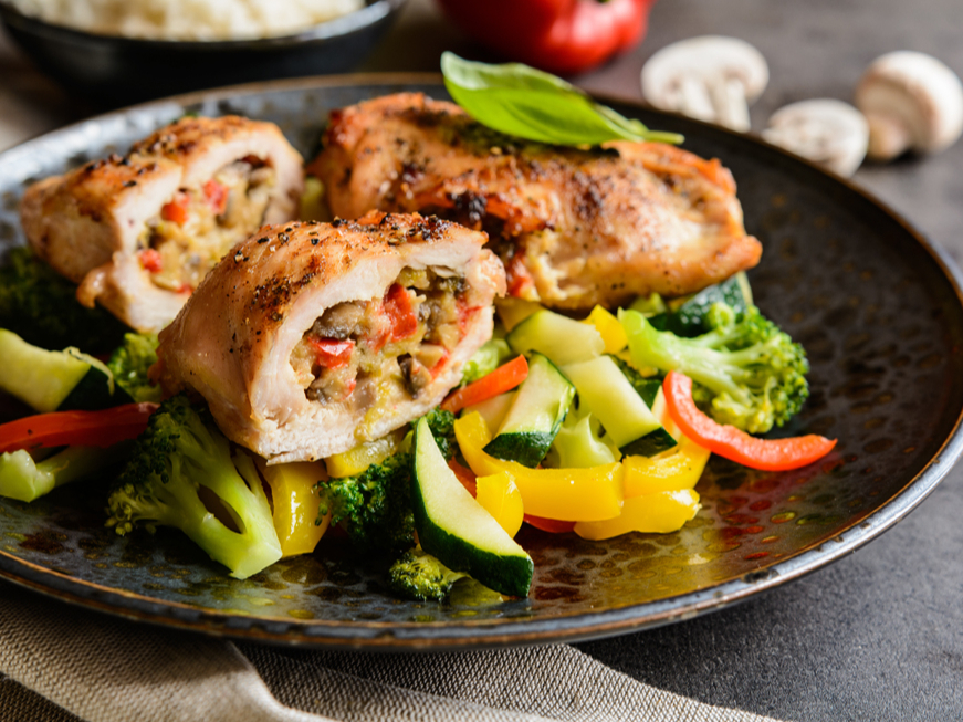 Vistas rulete ar šampinjoniem un burkāniem.