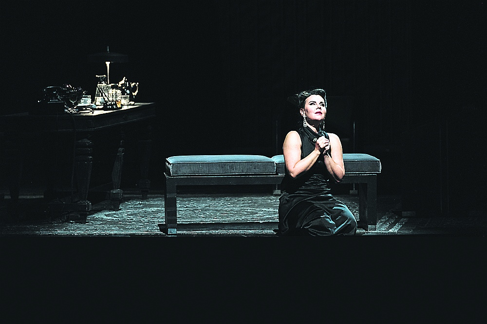 Skats no Džakomo Pučīni operas "Toska" iestudējuma Grieķijas Nacionālajā operā.