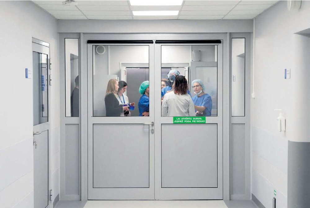 Veselības ministrija vēlas līdz nākamā gada 1. jūnijam pārskatīt stacionāro ārstniecības iestāžu dalījumu līmeņos un tajos nodrošināmos medicīnas pakalpojumus.