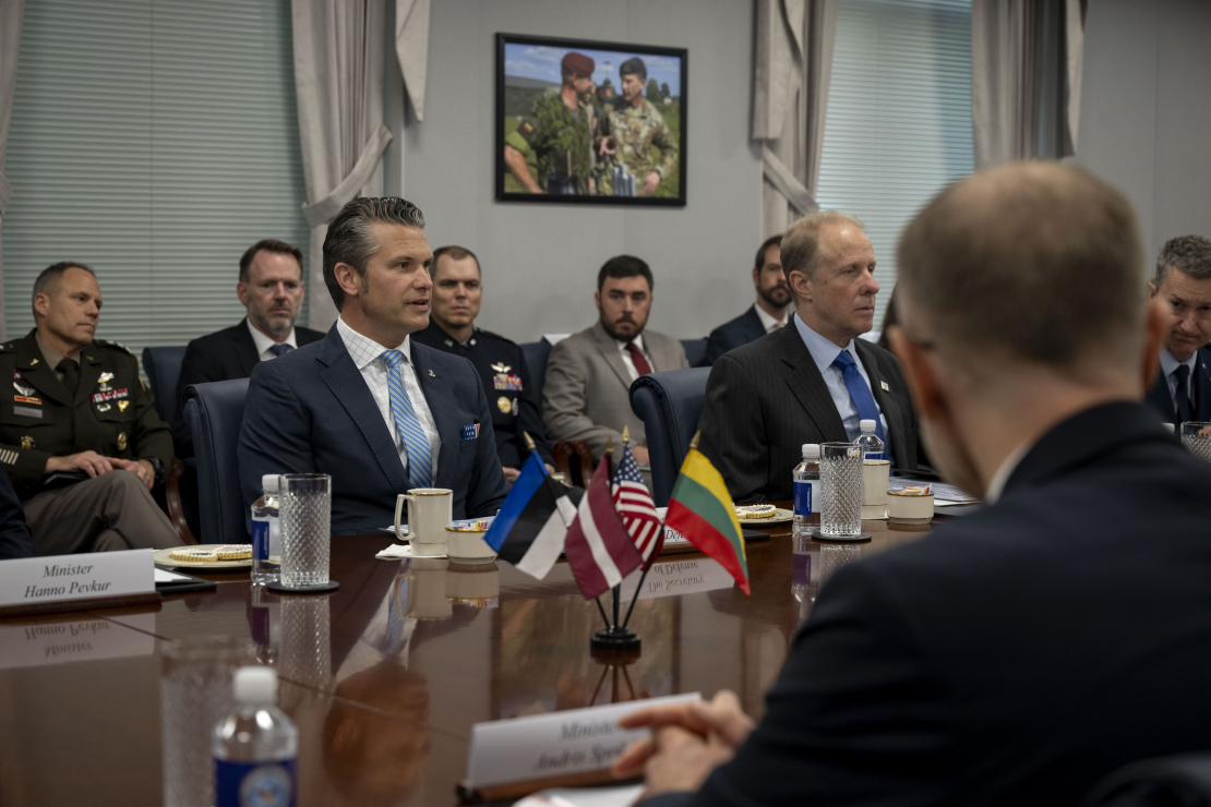 ASV aizsardzības ministrs Pīts Hegsets tiekas ar Baltijas valstu aizsardzības ministriem. 25.05.2025.