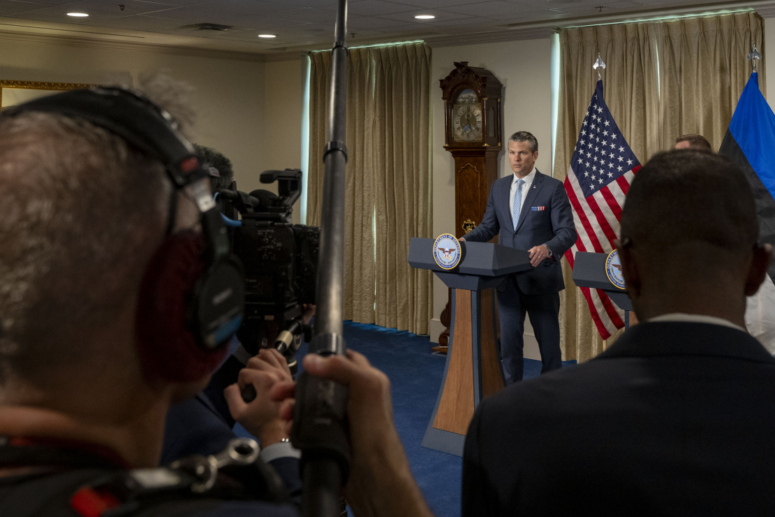 ASV aizsardzības ministrs Pīts Hegsets.