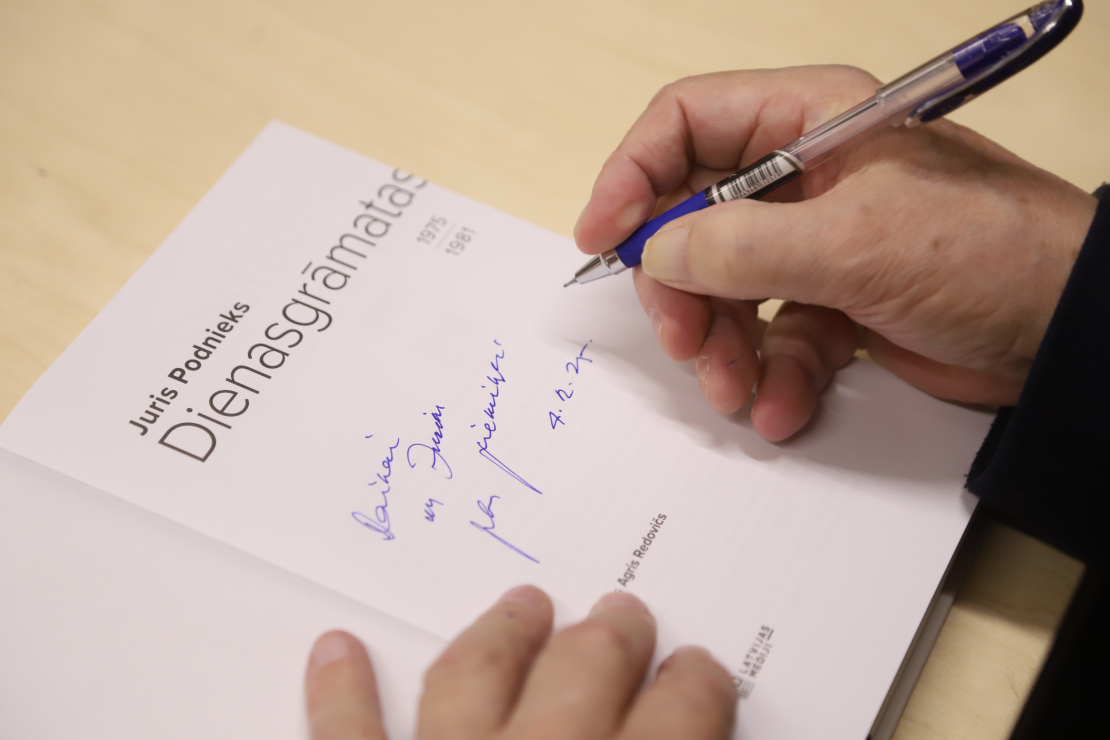 Atver grāmatu "Juris Podnieks. Dienasgrāmatas. 1975-1981".