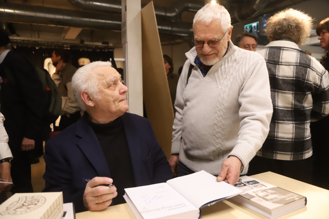 Atver grāmatu "Juris Podnieks. Dienasgrāmatas. 1975-1981".