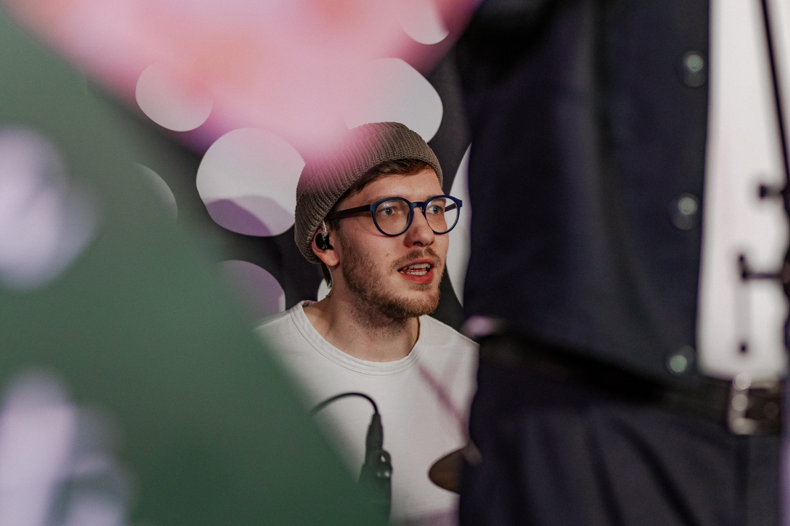 Dziedātāja Olga Rajecka prezentē klipu, plati un koncertus.