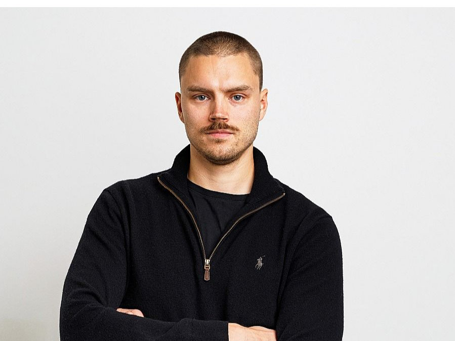 "Teju visi "FYUL" nodokļi ir saistīti ar darbaspēka atalgojumu – iedzīvotāju ienākuma nodokļiem un sociālajām iemaksām. Tas parāda, cik lielu lomu uzņēmuma darbībā spēlē spēcīgi un labi atalgoti darbinieki," secina "FYUL" ("Printify" + "Printful") stratēģijas un komercdarbības ģenerāldirektors Kaspars Sils.