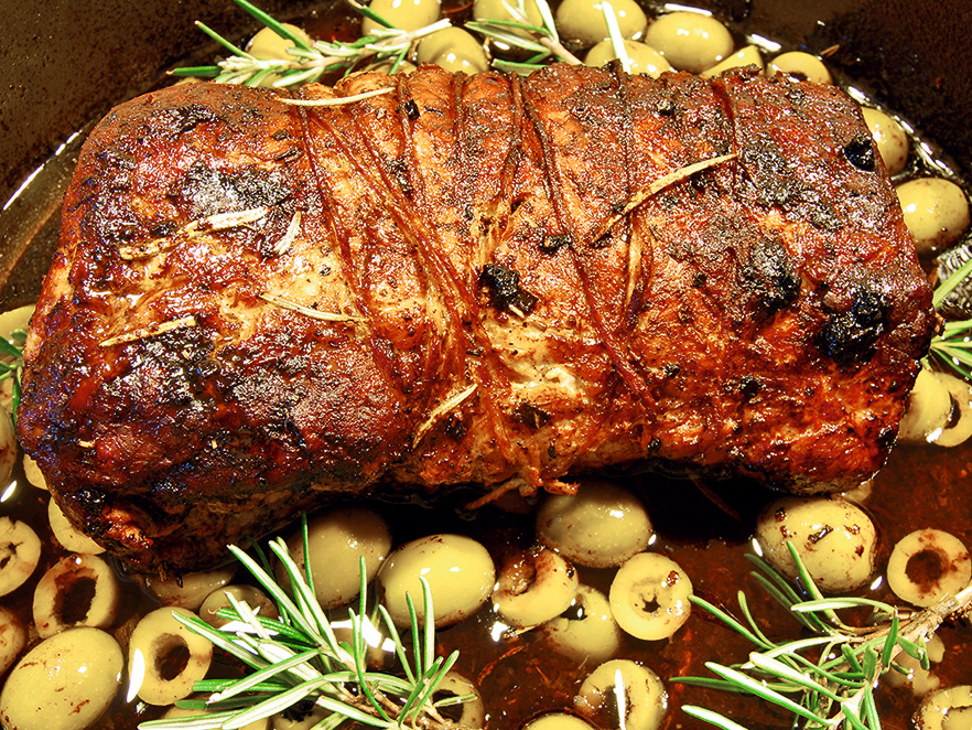 Cūkas cepetis sarkanvīnā.