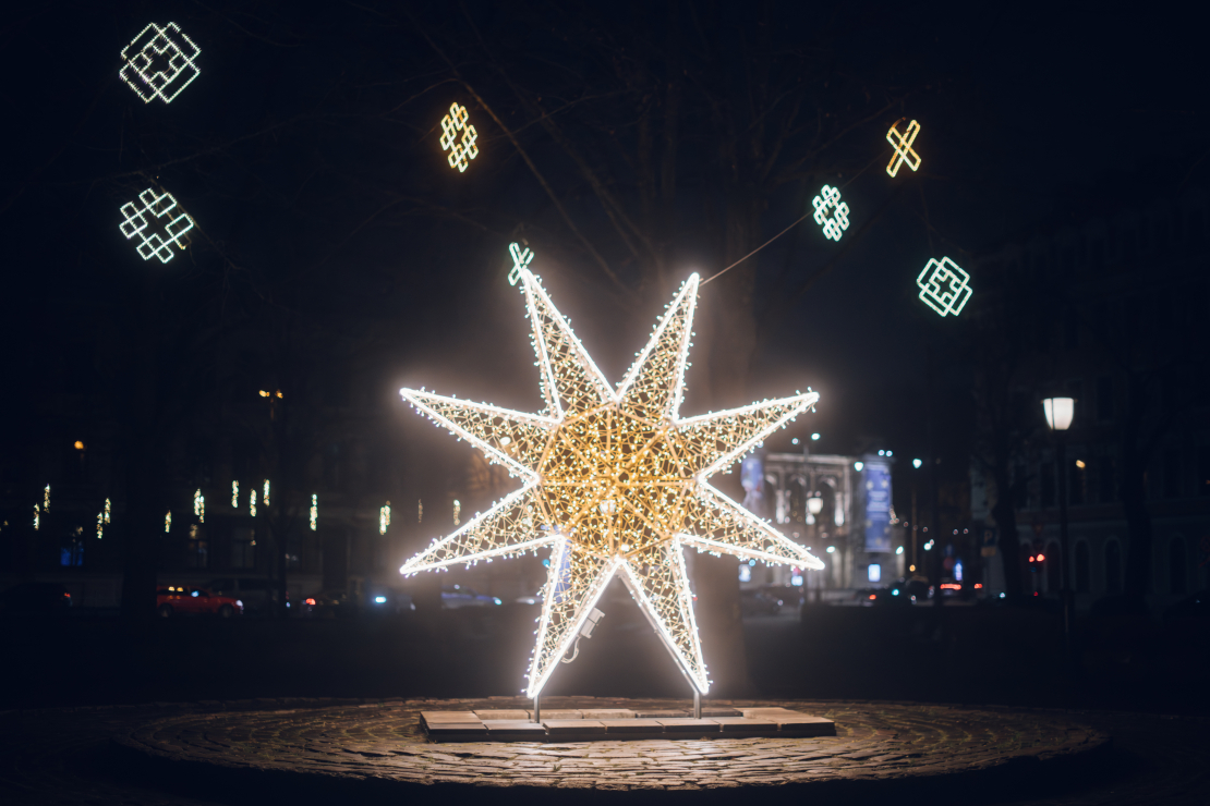 Rīga izgreznota Ziemassvētku noskaņās.