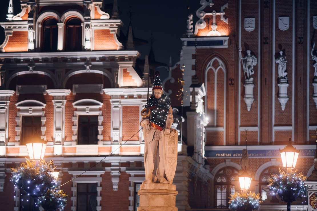 Rīga izgreznota Ziemassvētku noskaņās.