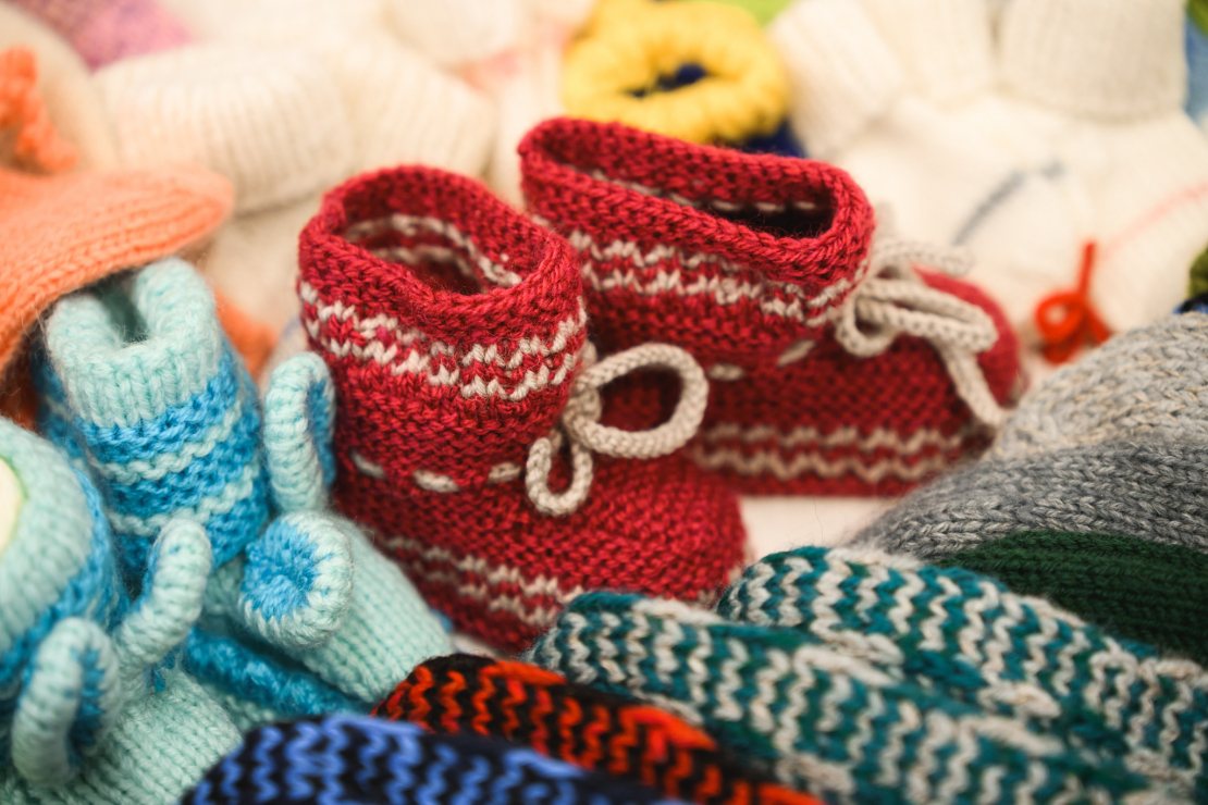 Atklāts Ziemassvētku labdarības tirdziņš.