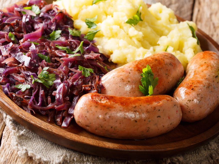 Sautēti sarkanie kāposti ar brūklenēm un sarkanvīnu.