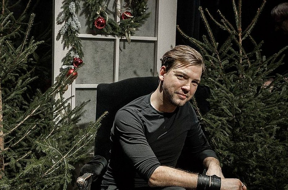 Mārtiņš Kalita: "Man ir ļoti būtiski, ka, gaidot Ziemassvētkus, varam mūsu reizumis tik pelēko pasauli padarīt īpašāku. Koncerts ir brīnišķīgs veids, kā varu izpaust šo svētku sajūtu."